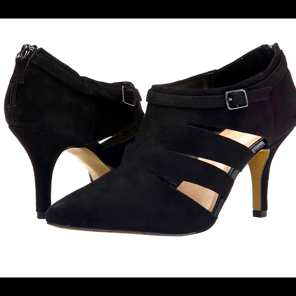 BRAND NEW Sexy black suede heels/booties.